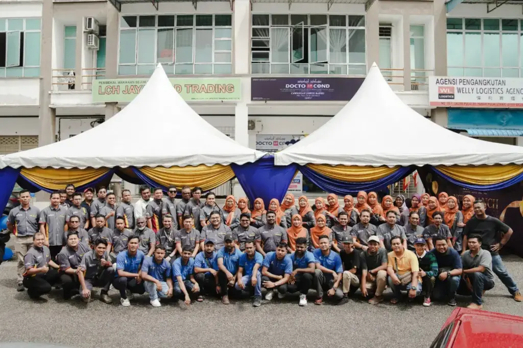 Docto Aircond - Team Image