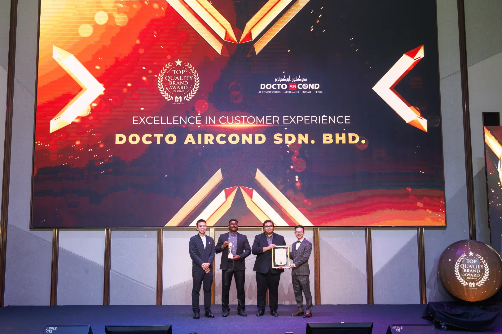Docto Aircond Sdn. Bhd. - Top Quality Brand Award 2025/2026 - Ts. Amirudin Bin Abdullah (Founder / Chairman) & Encik Hamzah (Senior Manager) receives award - Winner's Image
