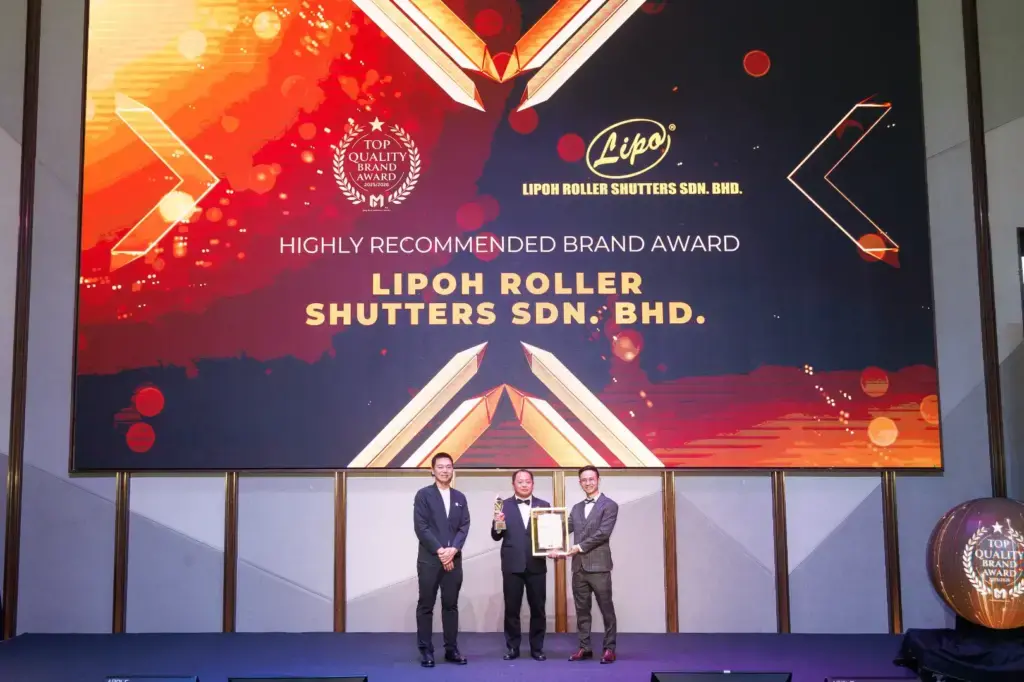 Lipoh Roller Shutters Sdn. Bhd. - Top Quality Brand Award 2025/2026 (Highly Recommended Brand Award) - Mr. Jeffery Lim (Managing Director) receives award - Winner's Image