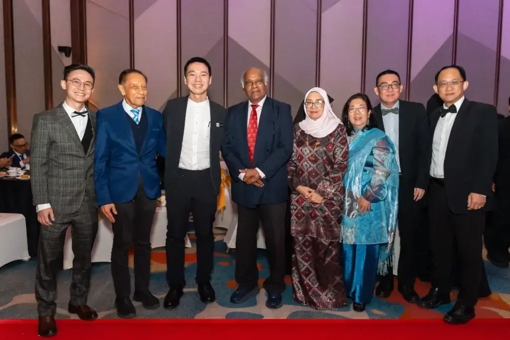 Master Pack Group Berhad Img 3 (DPI Media Award Night Group Photo)