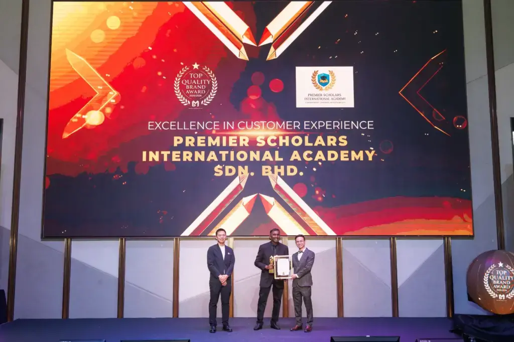 Premier Scholars International Academy Sdn. Bhd. - Top Quality Brand Award 2025/2026 - Prof Dr Vijendran Arulrajah (President / Chief Executive Officer) receives award - Winner's Image